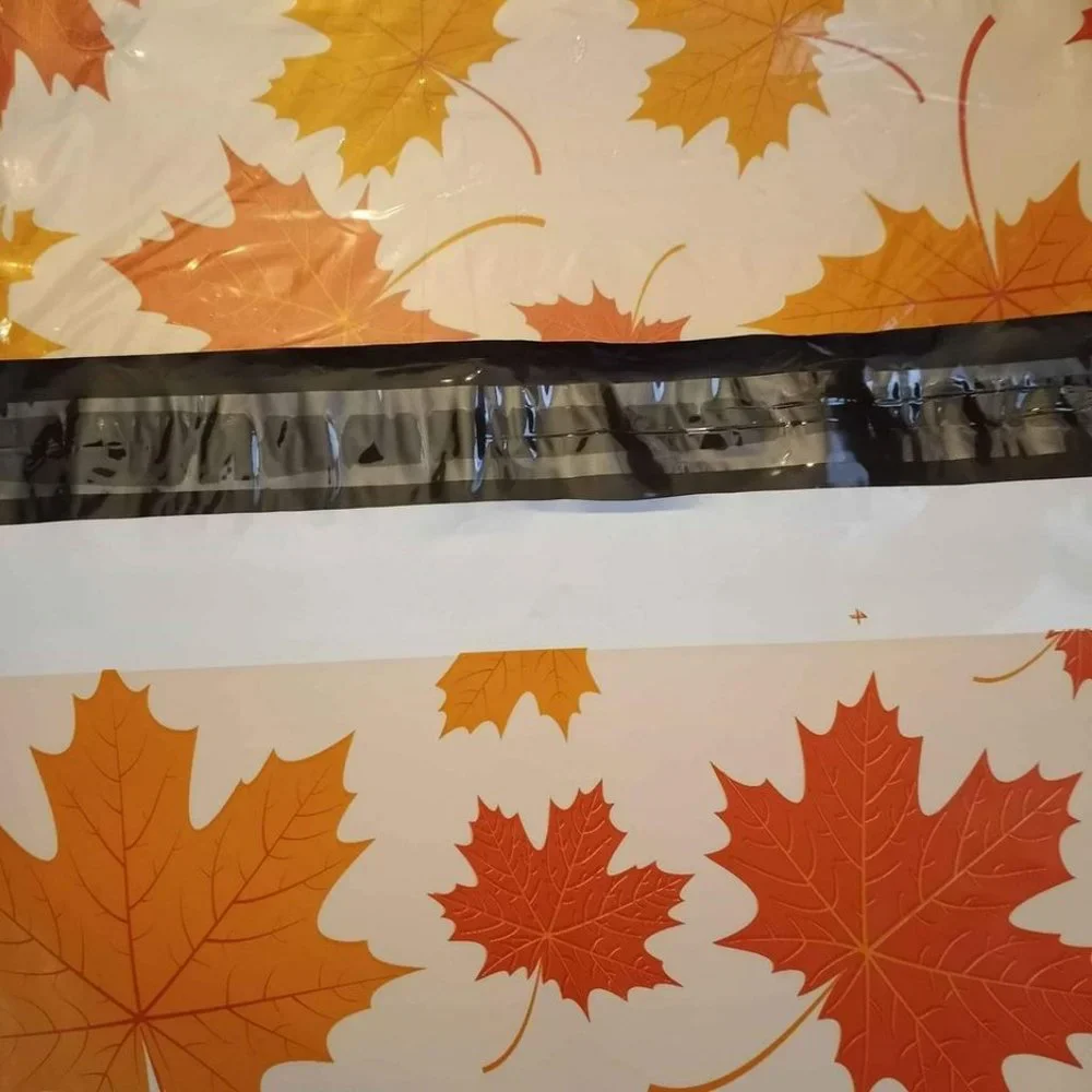 15 Pcs Fall Maple Leaves Poly Mailers 10